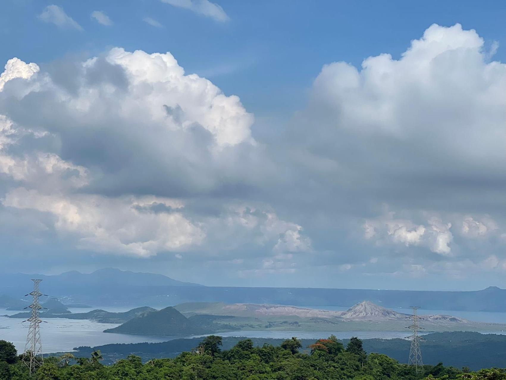 Splendido Tagagtay Taal Lake Staycation Free Parking Netflix No Free Pool Tagaytay City Εξωτερικό φωτογραφία