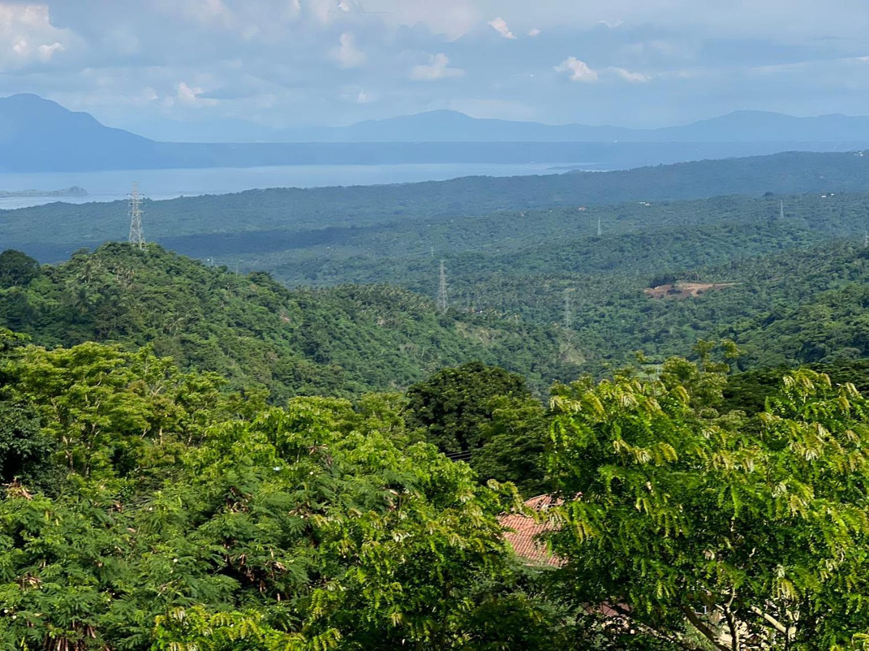 Splendido Tagagtay Taal Lake Staycation Free Parking Netflix No Free Pool Tagaytay City Εξωτερικό φωτογραφία
