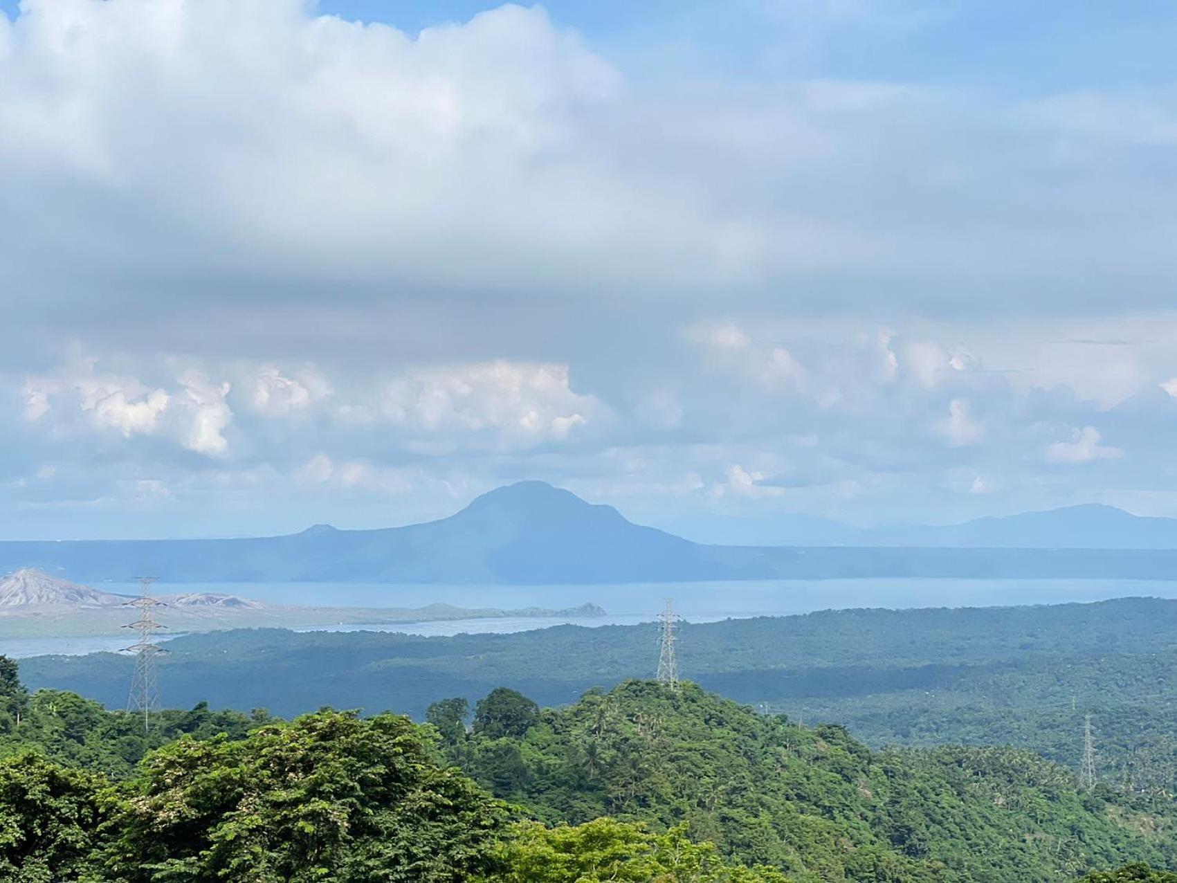 Splendido Tagagtay Taal Lake Staycation Free Parking Netflix No Free Pool Tagaytay City Εξωτερικό φωτογραφία