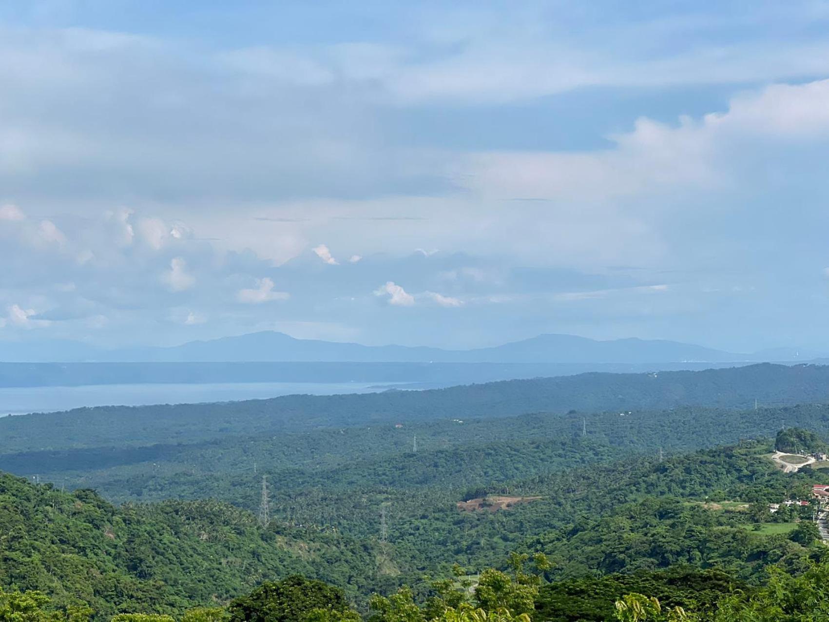 Splendido Tagagtay Taal Lake Staycation Free Parking Netflix No Free Pool Tagaytay City Εξωτερικό φωτογραφία