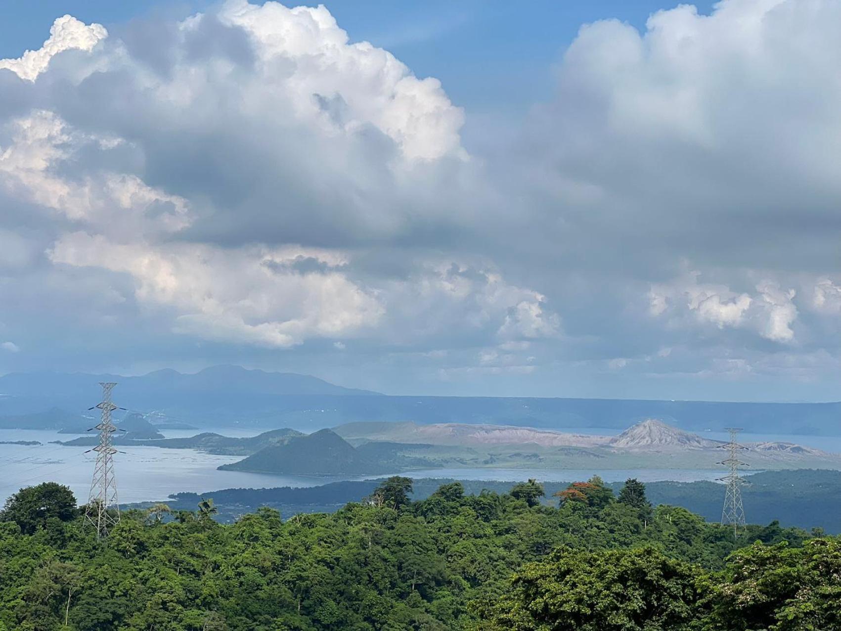 Splendido Tagagtay Taal Lake Staycation Free Parking Netflix No Free Pool Tagaytay City Εξωτερικό φωτογραφία