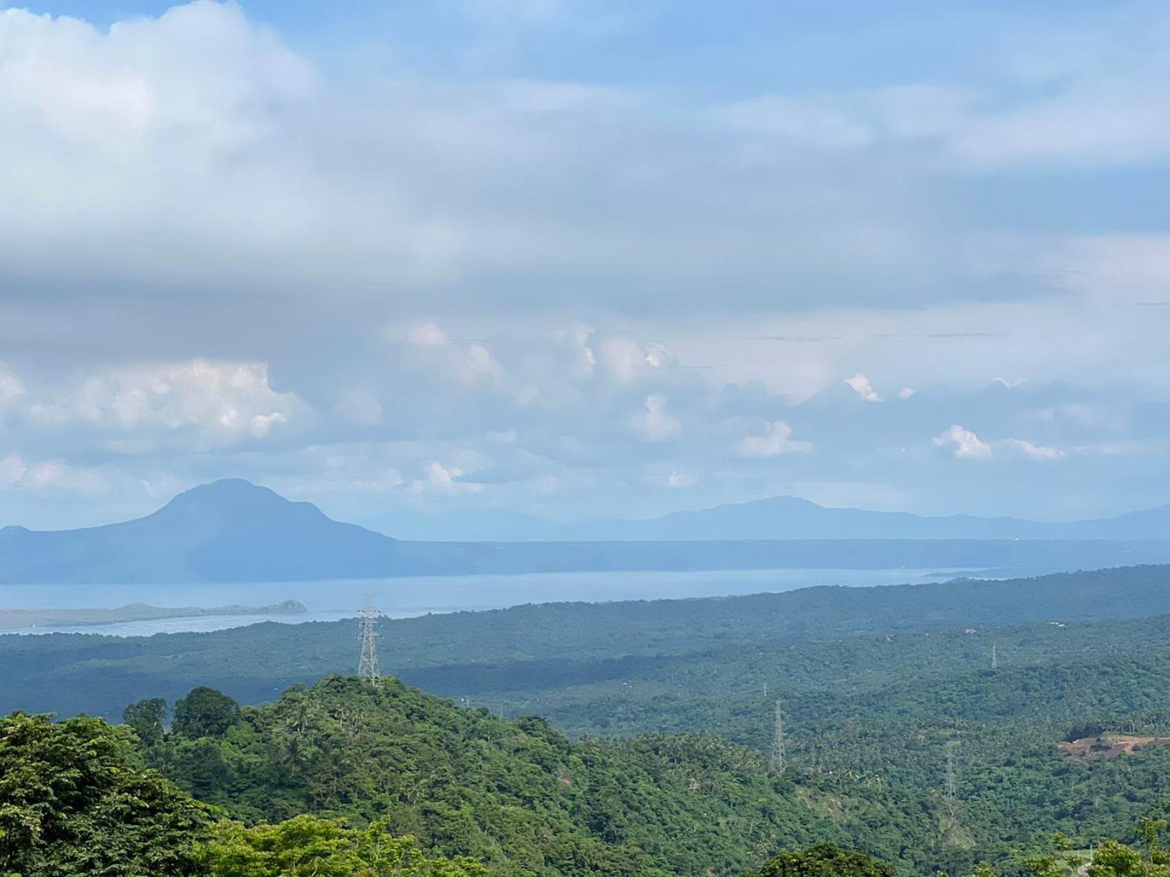 Splendido Tagagtay Taal Lake Staycation Free Parking Netflix No Free Pool Tagaytay City Εξωτερικό φωτογραφία