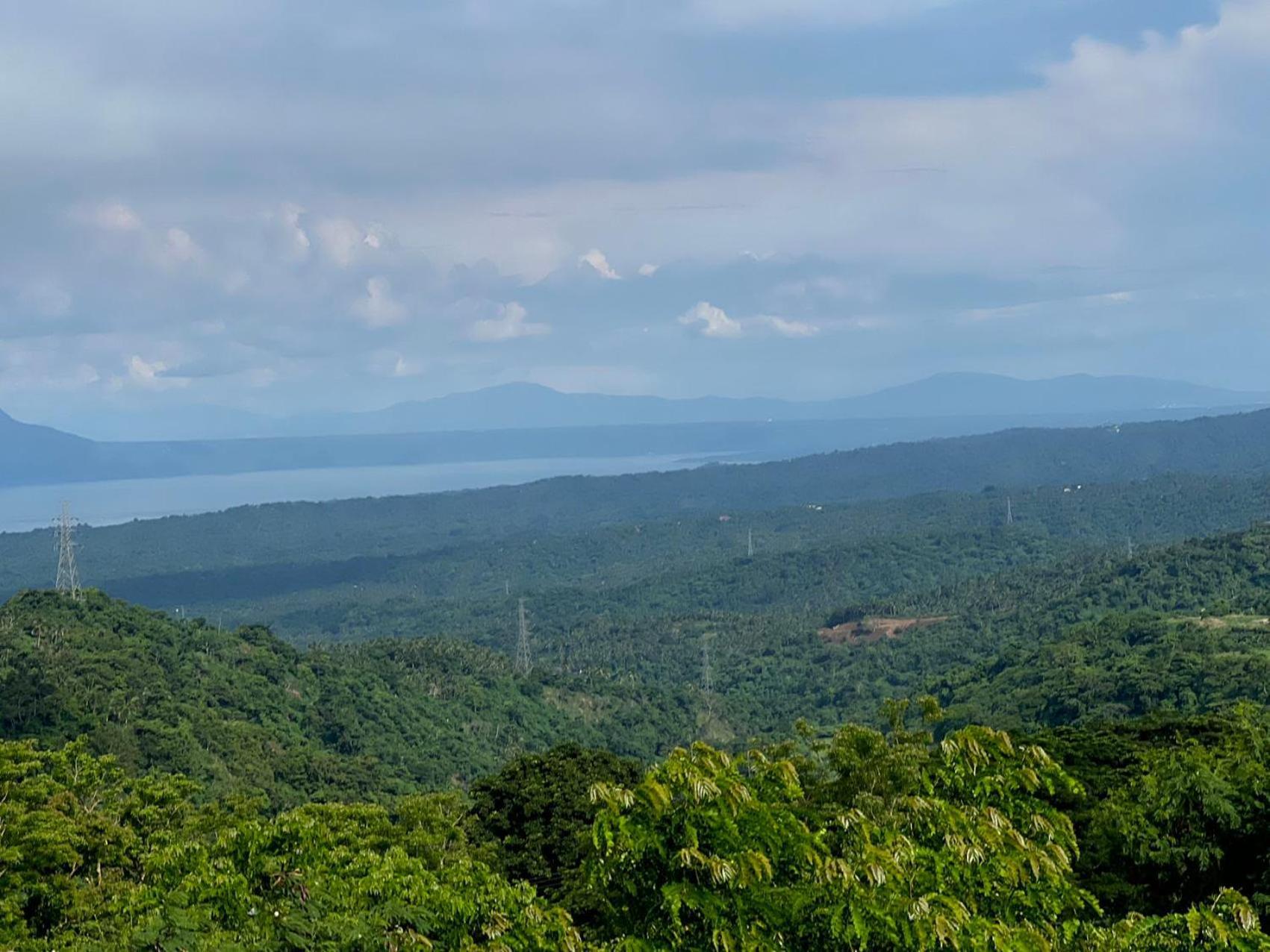 Splendido Tagagtay Taal Lake Staycation Free Parking Netflix No Free Pool Tagaytay City Εξωτερικό φωτογραφία