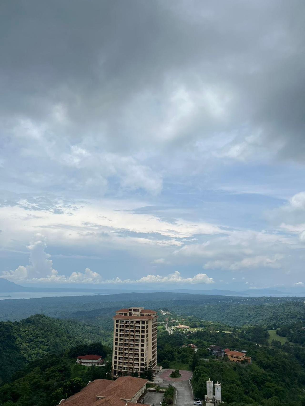 Splendido Tagagtay Taal Lake Staycation Free Parking Netflix No Free Pool Tagaytay City Εξωτερικό φωτογραφία