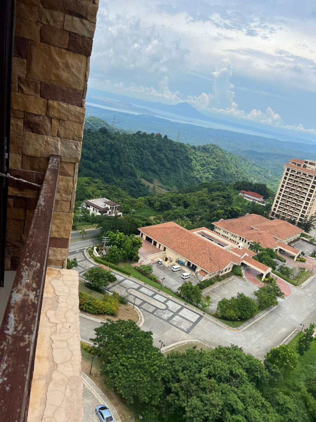 Splendido Tagagtay Taal Lake Staycation Free Parking Netflix No Free Pool Tagaytay City Εξωτερικό φωτογραφία