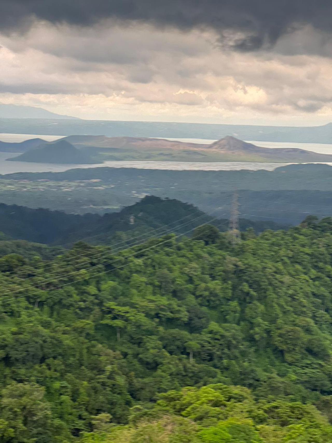 Splendido Tagagtay Taal Lake Staycation Free Parking Netflix No Free Pool Tagaytay City Εξωτερικό φωτογραφία