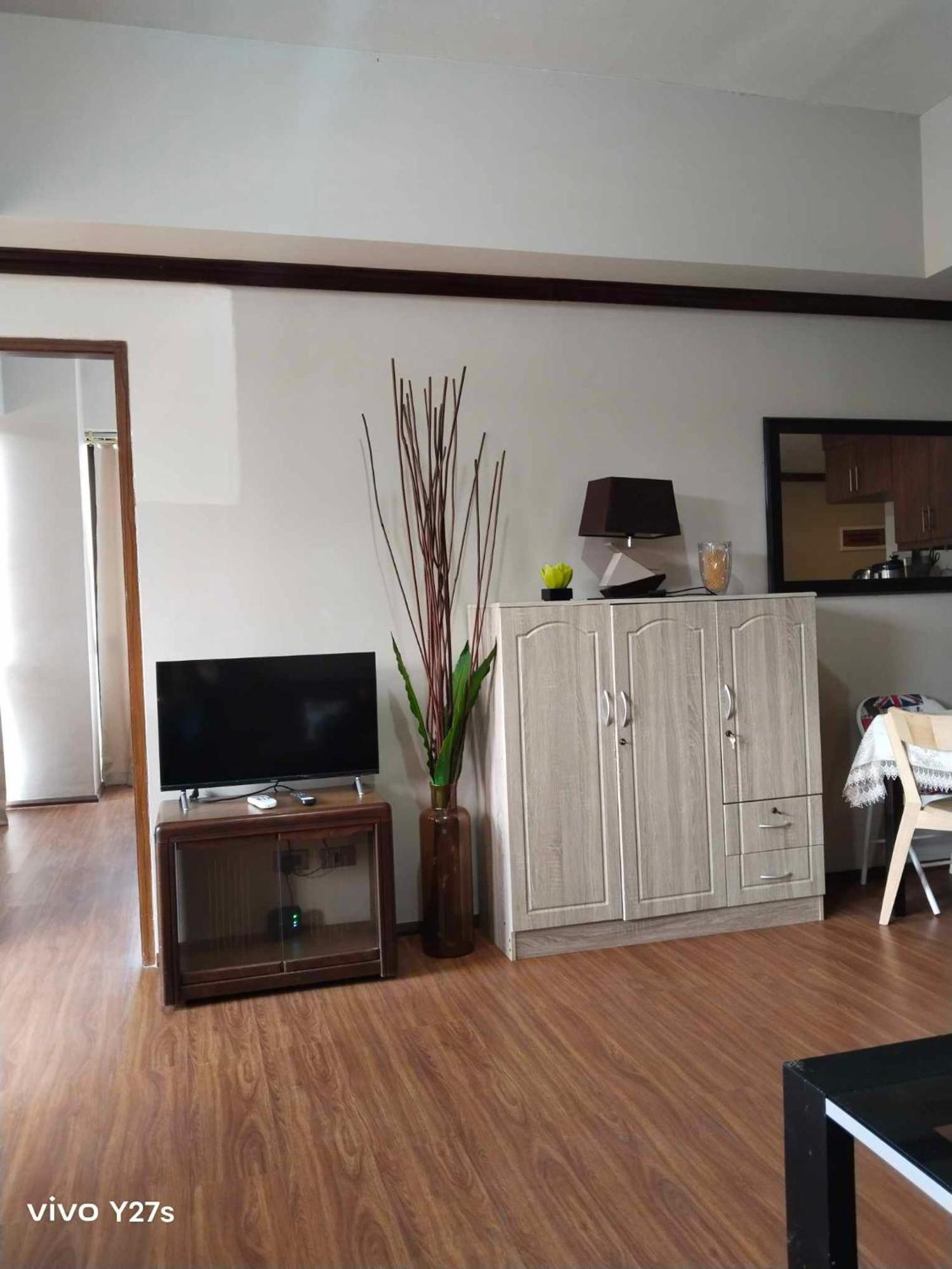 Splendido Tagagtay Taal Lake Staycation Free Parking Netflix No Free Pool Tagaytay City Εξωτερικό φωτογραφία